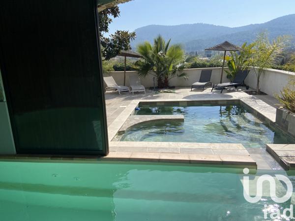 Maison à vendre 7 pièces 280 m² Hyères