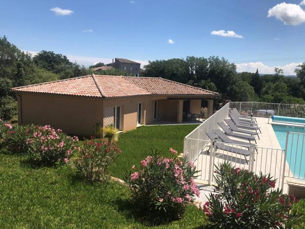 Magnifique maison moderne avec piscine