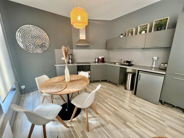 A LOUER : T2 à LILLE • rue Macquart - Quai du Wault • 795 € CC • Réf. 6097