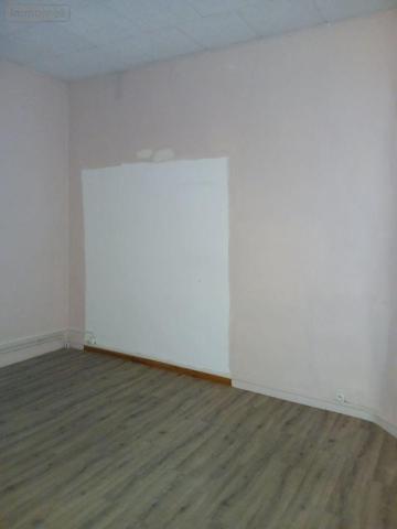 Maison de ville à louer à Nieppe dans le Nord (59850), ref : FLOCN457