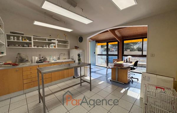 Maison de plain-pied 6 pièces.