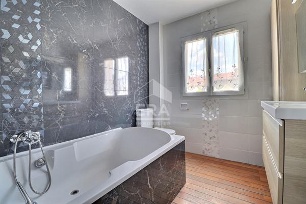 Maison Aubervilliers 7 pièce(s) 174 m2