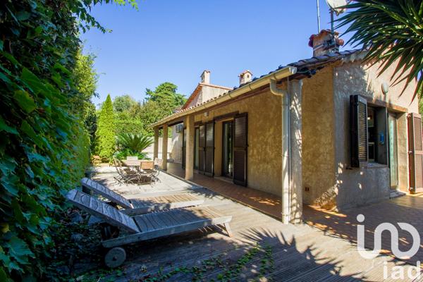 Maison à vendre 6 pièces 166 m² Antibes