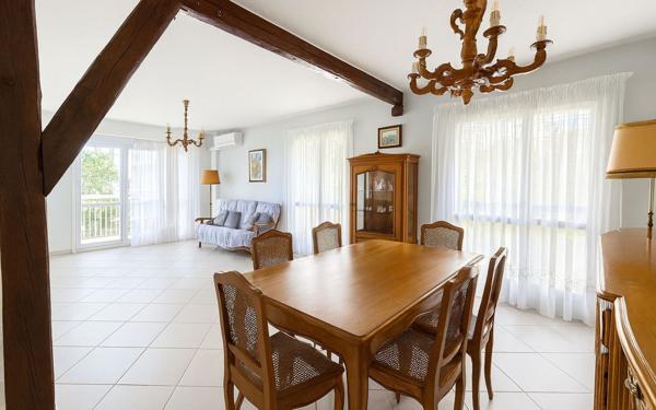 Appartement à vendre    4 pièces • 90 m2 Marseille 10