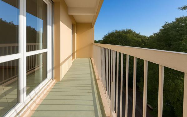 Appartement à vendre    4 pièces • 90 m2 Marseille 10