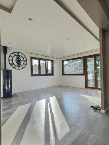 Appartement T4 de 86m2, douane de Veyrier, 2 parkings