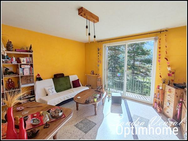 🏡 Bel appartement 3 chambres – 72 m² – 2 balcons + garage + parking privatif – Petite copropriété bénévole
