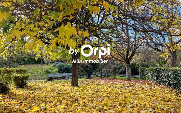 Maison à vendre    5 pièces • 104 m2 Désertines