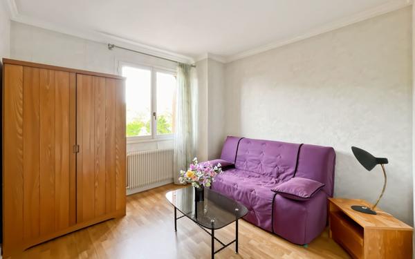 Maison à vendre    5 pièces • 104 m2 Désertines