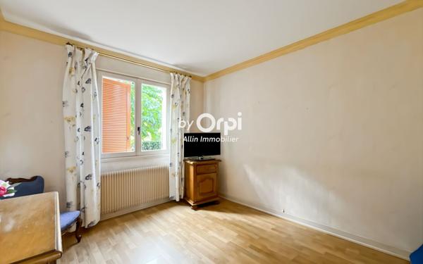 Maison à vendre    5 pièces • 104 m2 Désertines