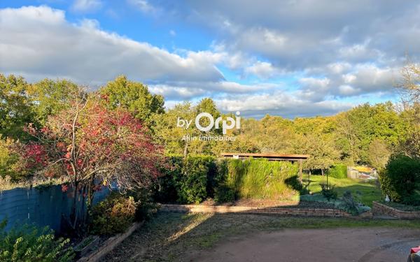 Maison à vendre    5 pièces • 104 m2 Désertines