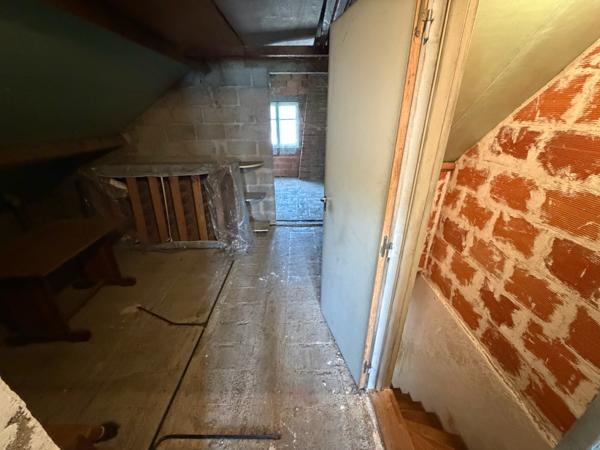 MAISON 2 CHAMBRES + GARAGE - DEPENDANCE - TERRAIN