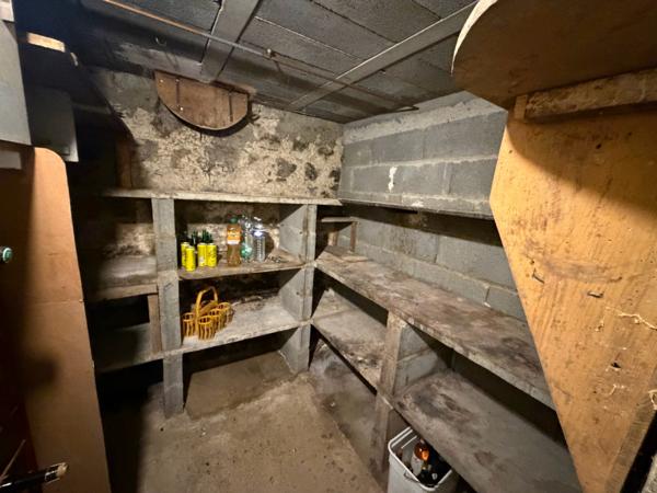 MAISON 2 CHAMBRES + GARAGE - DEPENDANCE - TERRAIN