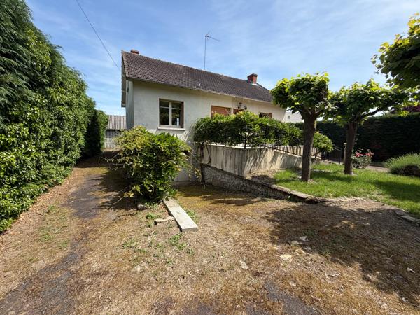 MAISON 2 CHAMBRES + GARAGE - DEPENDANCE - TERRAIN