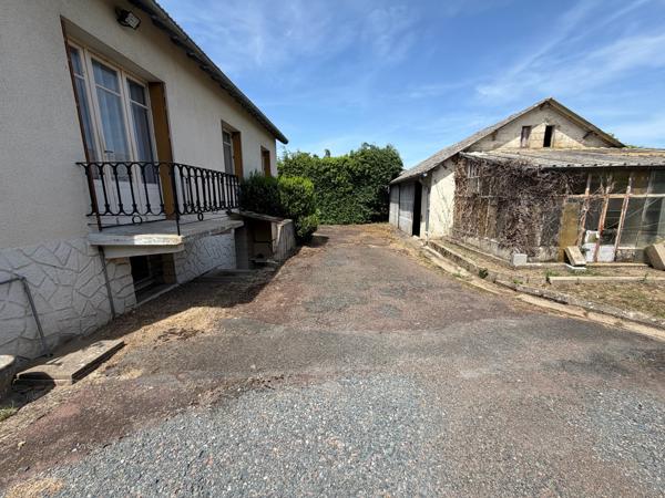 MAISON 2 CHAMBRES + GARAGE - DEPENDANCE - TERRAIN