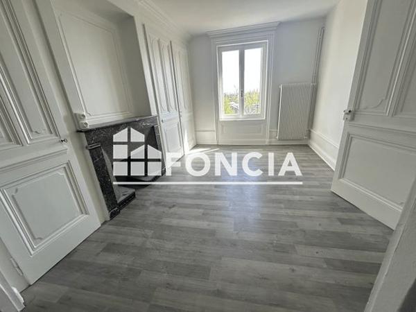 Location Studio 34.76 m² - 50 AVENUE DES BALMES Miribel 01700
