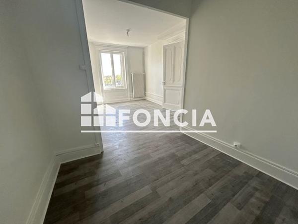 Location Studio 34.76 m² - 50 AVENUE DES BALMES Miribel 01700