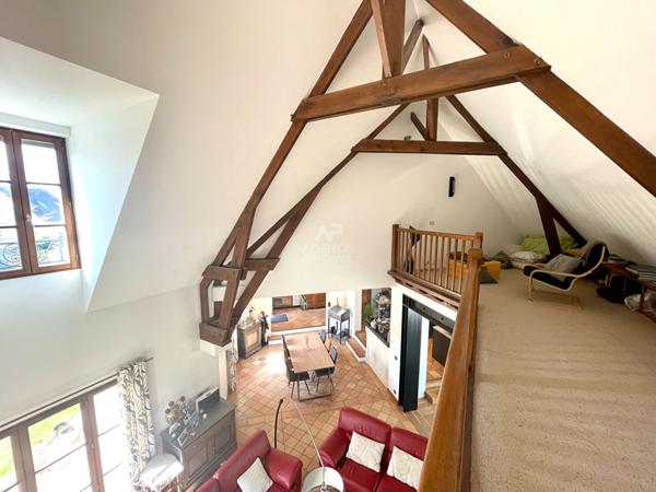 Maison Eragny Sur Oise 7 pièce(s) 220 m2 €635 000 ** - Référence 7535