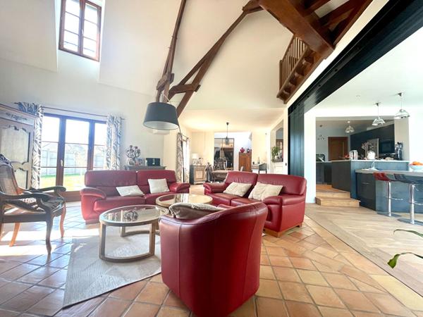 Maison Eragny Sur Oise 7 pièce(s) 220 m2 €635 000 ** - Référence 7535