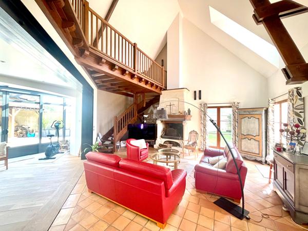 Maison Eragny Sur Oise 7 pièce(s) 220 m2 €635 000 ** - Référence 7535