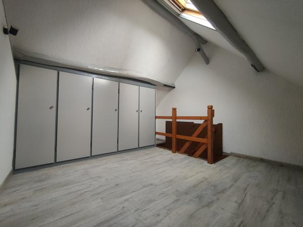 SUR ALLONNE, TRES BELLE MAISON DE CHARME RENOVEE DE 130m² HAB AVEC GARAGE ET DEPENDANCE SUR 1000 M² DE TERRAIN Allonne (60000)