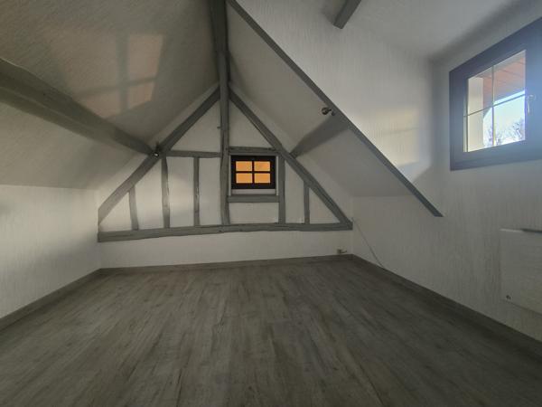 SUR ALLONNE, TRES BELLE MAISON DE CHARME RENOVEE DE 130m² HAB AVEC GARAGE ET DEPENDANCE SUR 1000 M² DE TERRAIN Allonne (60000)