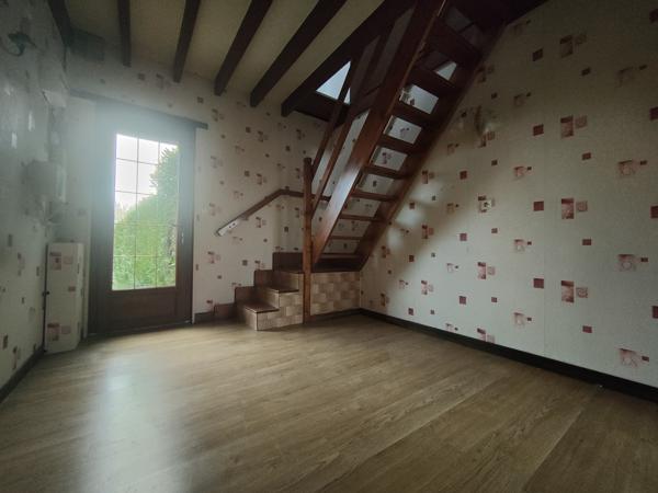 SUR ALLONNE, TRES BELLE MAISON DE CHARME RENOVEE DE 130m² HAB AVEC GARAGE ET DEPENDANCE SUR 1000 M² DE TERRAIN Allonne (60000)