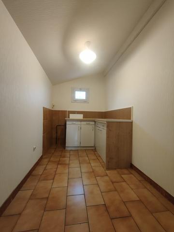 SUR ALLONNE, TRES BELLE MAISON DE CHARME RENOVEE DE 130m² HAB AVEC GARAGE ET DEPENDANCE SUR 1000 M² DE TERRAIN Allonne (60000)