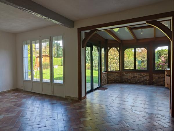 SUR ALLONNE, TRES BELLE MAISON DE CHARME RENOVEE DE 130m² HAB AVEC GARAGE ET DEPENDANCE SUR 1000 M² DE TERRAIN Allonne (60000)