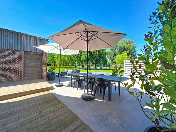 Vente
                Maison255 m² - 7 Pièces -
                    LILLE (59000)
