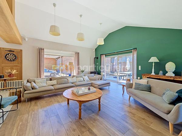 Vente
                Maison255 m² - 7 Pièces -
                    LILLE (59000)
