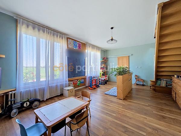 Vente
                Maison255 m² - 7 Pièces -
                    LILLE (59000)