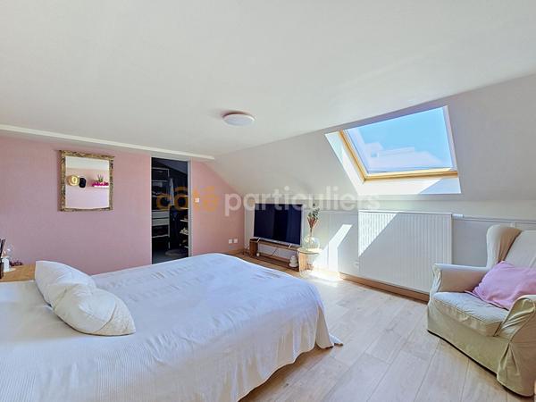 Vente
                Maison255 m² - 7 Pièces -
                    LILLE (59000)
