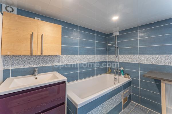 MONTLIGNON, VAL D'OISE (95) - Maison de 5 pièces principales - 109 m² (129 m² de surface au sol) - Proche écoles et commodités