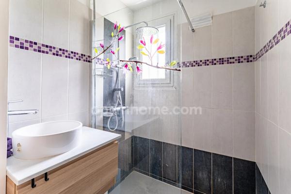 MONTLIGNON, VAL D'OISE (95) - Maison de 5 pièces principales - 109 m² (129 m² de surface au sol) - Proche écoles et commodités