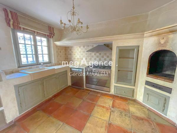 Maison à COGOLIN, 83310 - 7 pièces 231m²