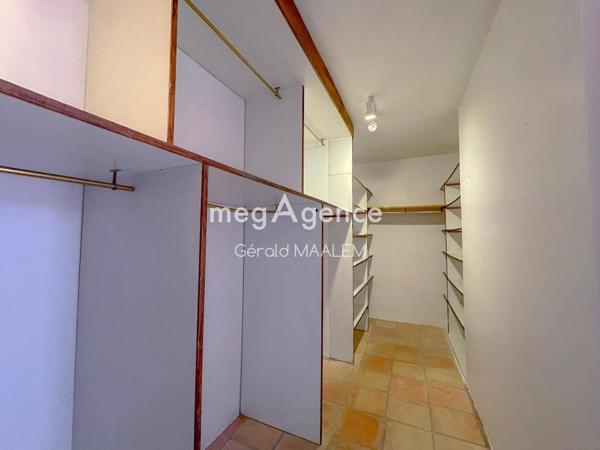 Maison à COGOLIN, 83310 - 7 pièces 231m²