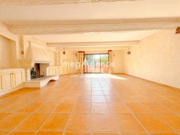 Maison à COGOLIN, 83310 - 7 pièces 231m²