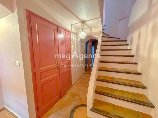 Maison à COGOLIN, 83310 - 7 pièces 231m²
