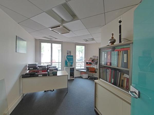 Local d'activité Saint Maurice 150 m2