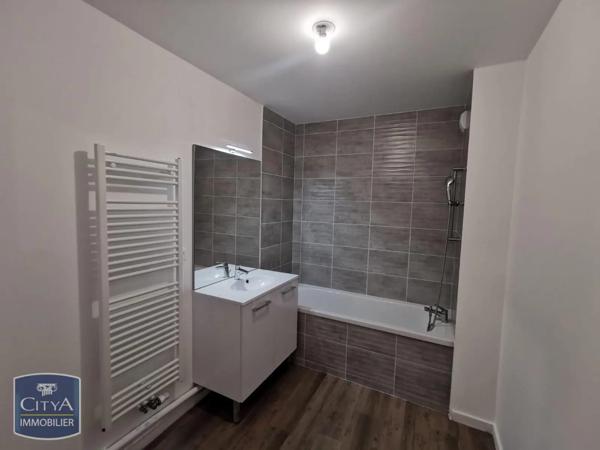 Appartement à louer 4 pièces 75.4m² Chenôve (21300)