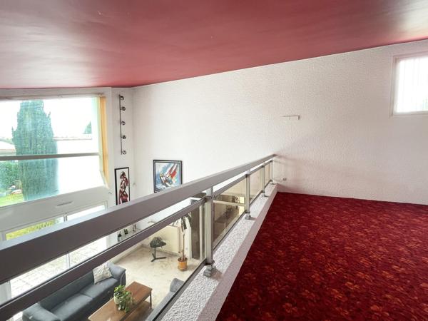 Maison d’architecte 213 m² – Quartier résidentiel, terrain arboré de 1 400 m²