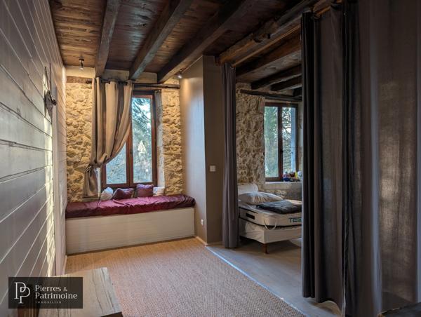 Montréal (32250) Propriété avec gîte et dépendances sur 2ha