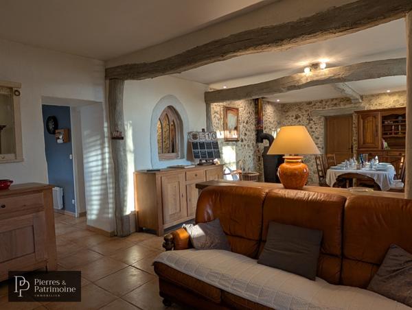 Montréal (32250) Propriété avec gîte et dépendances sur 2ha