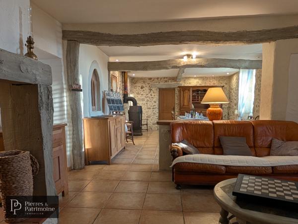 Montréal (32250) Propriété avec gîte et dépendances sur 2ha