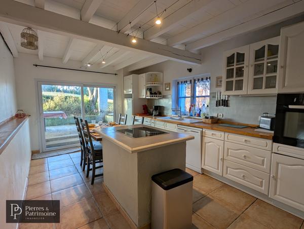 Montréal (32250) Propriété avec gîte et dépendances sur 2ha