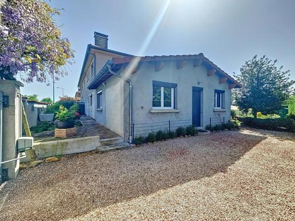 Maison lumineuse avec 4 chambres plus bureau & SDJ