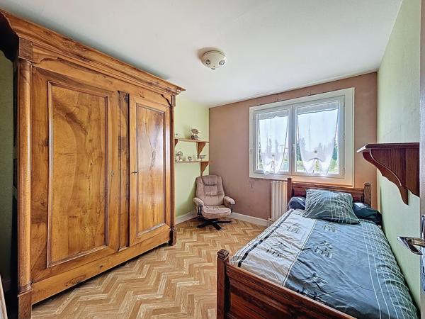 Maison lumineuse avec 4 chambres plus bureau & SDJ