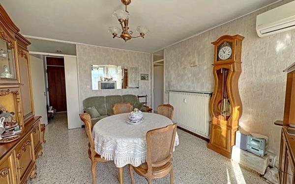 Appartement à vendre    3 pièces • 55,35 m2 Marseille 8
