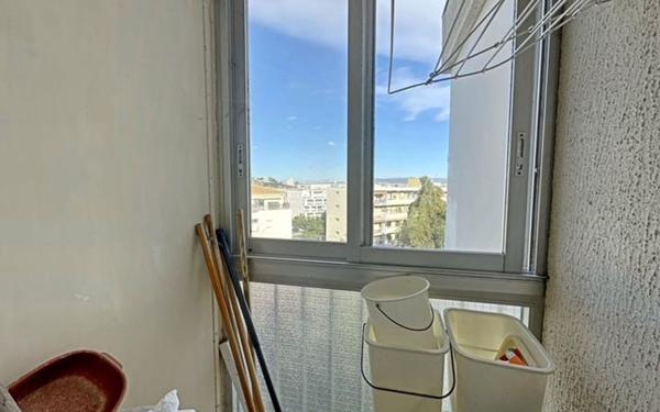 Appartement à vendre    3 pièces • 55,35 m2 Marseille 8